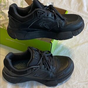 Anti-slip 8W KURU Kinetic 2.0 in black